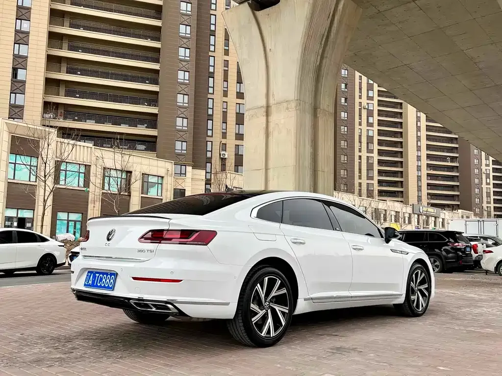 Volkswagen CC — фото 3