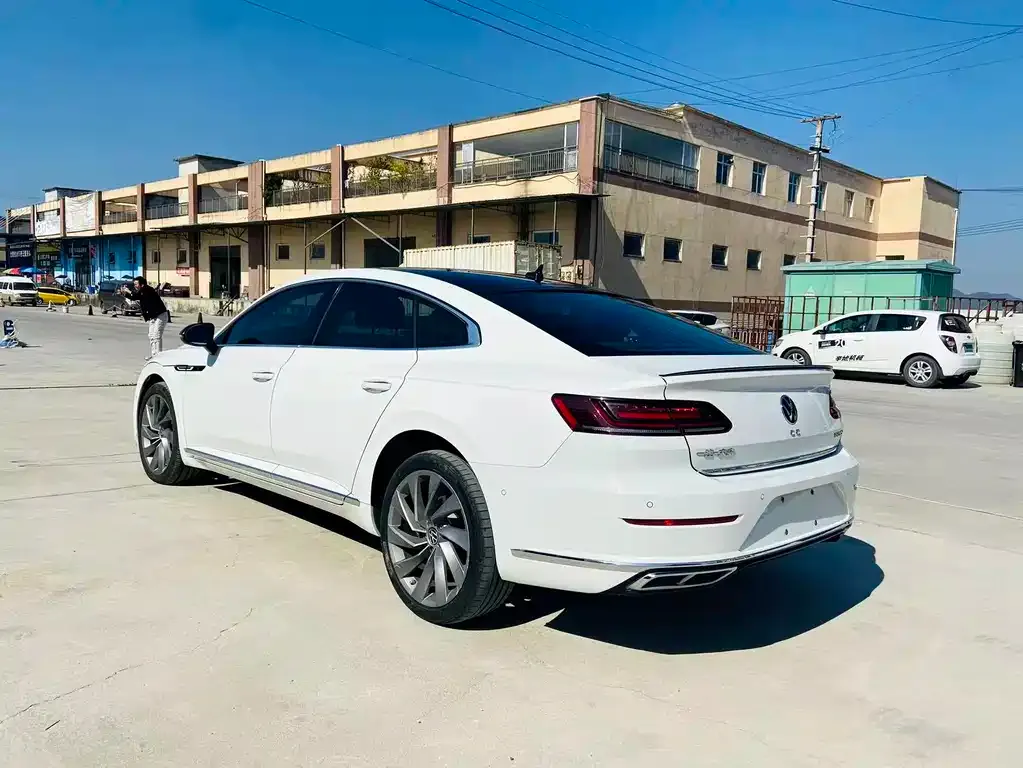 Volkswagen CC — фото 6