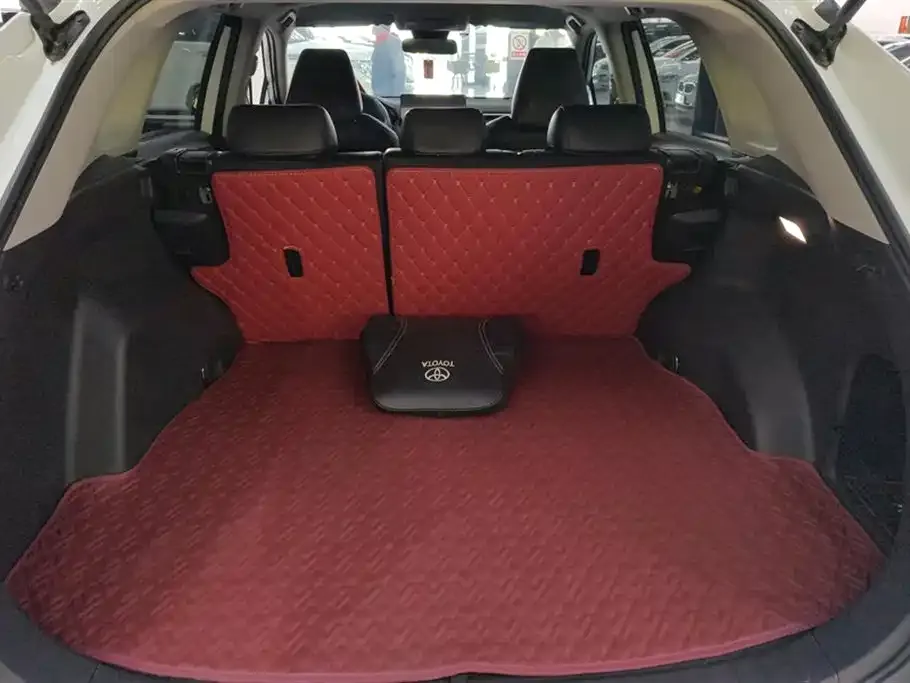 Toyota RAV4 — фото 4