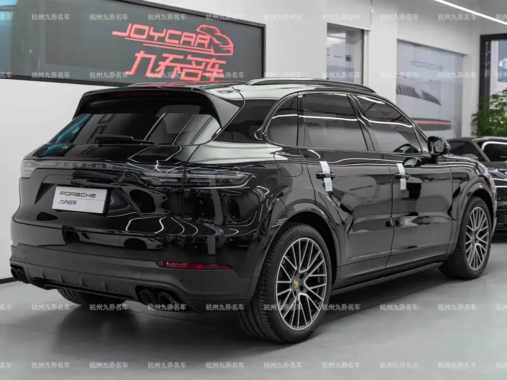 Porsche Cayenne — фото 8