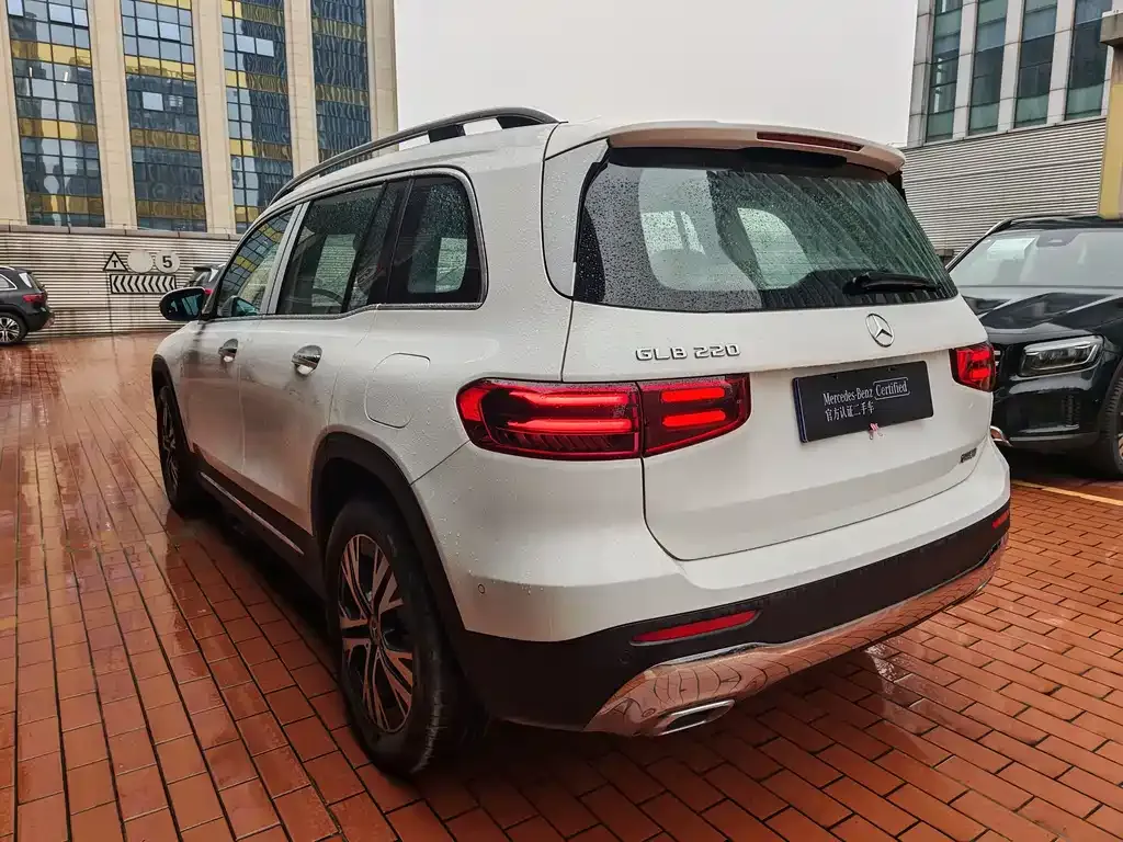 Mercedes-Benz GLB — фото 6
