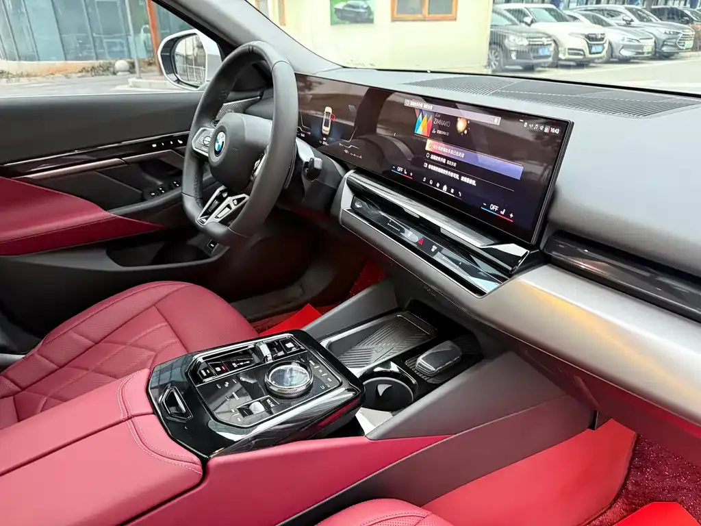 BMW 5 Series — фото 10