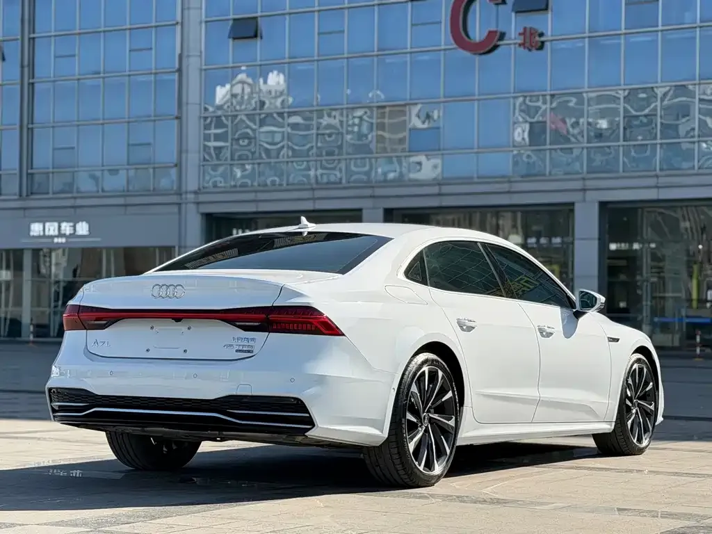 Audi A7L — фото 4