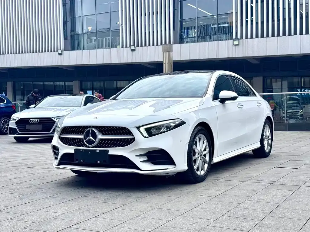 Mercedes-Benz A-Class — фото 1