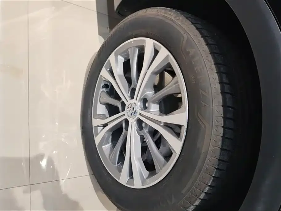 Buick Envision Plus — фото 2