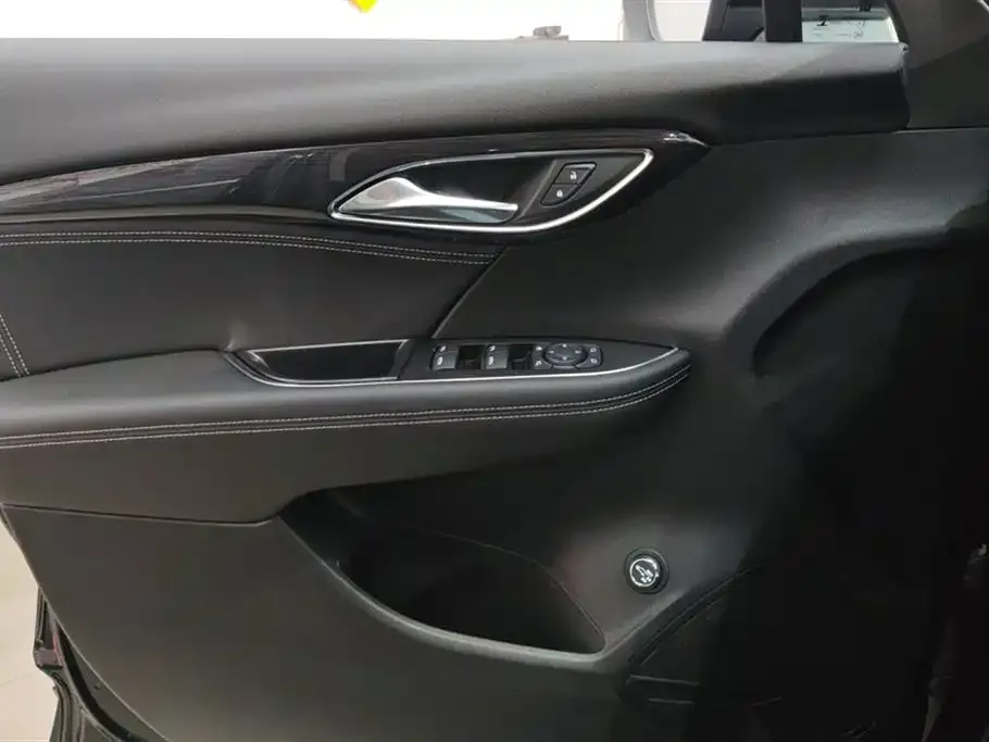 Buick Envision Plus — фото 8