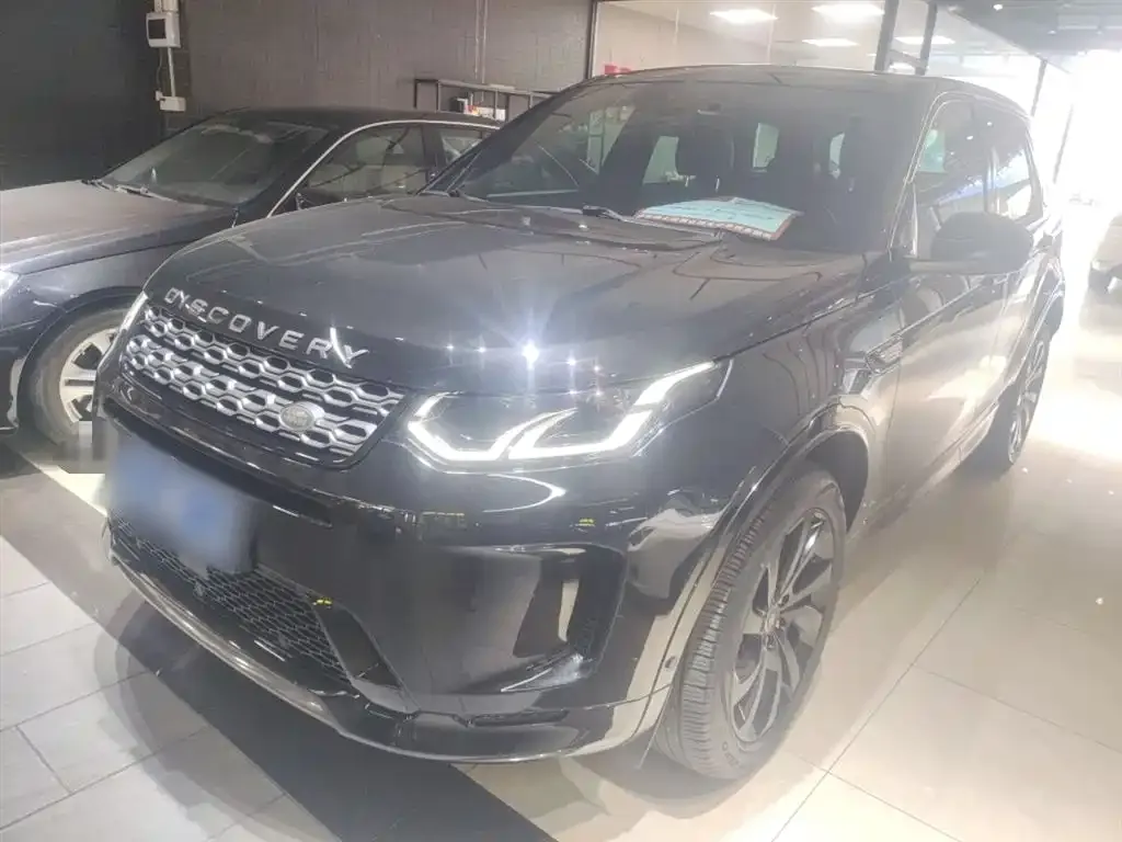 Land Rover Discovery Sport — фото 1