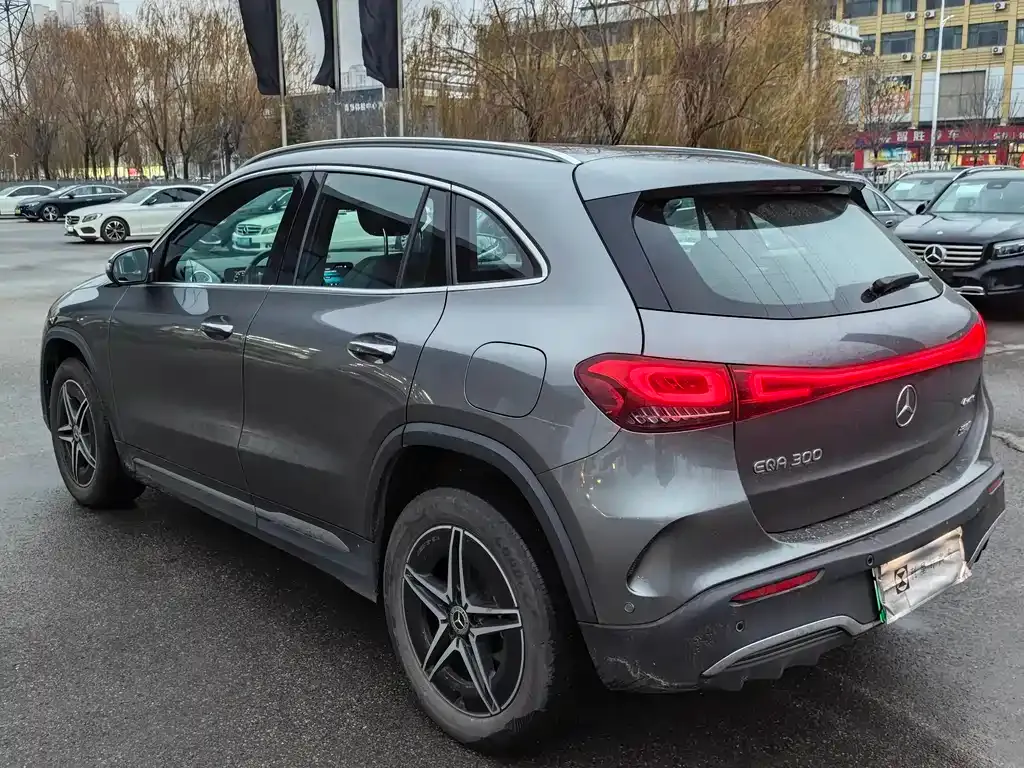 Mercedes-Benz EQA — фото 10