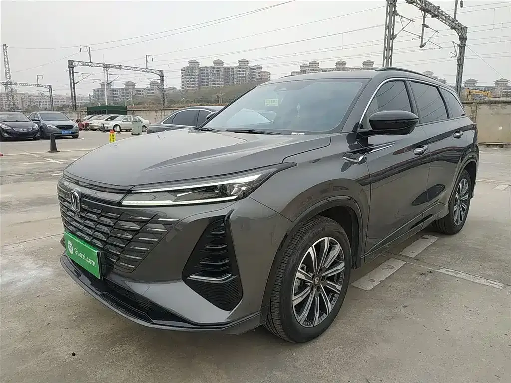 Changan CS75PLUS — фото 1
