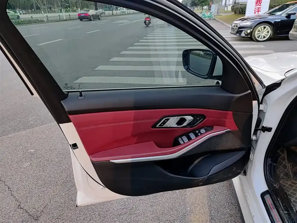 BMW i3 — фото 3