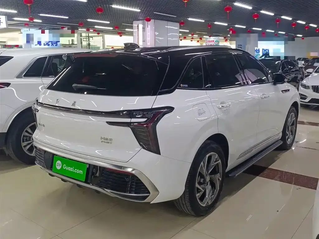 Hongqi HS3 PHEV — фото 7