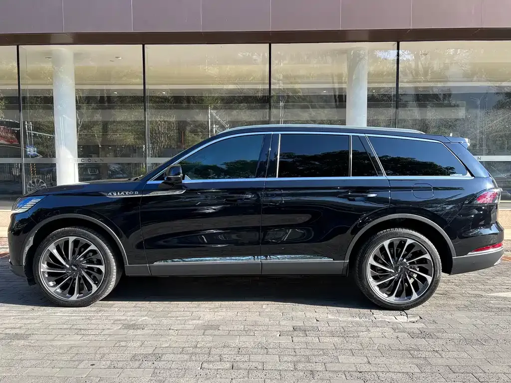 Lincoln Aviator — фото 9
