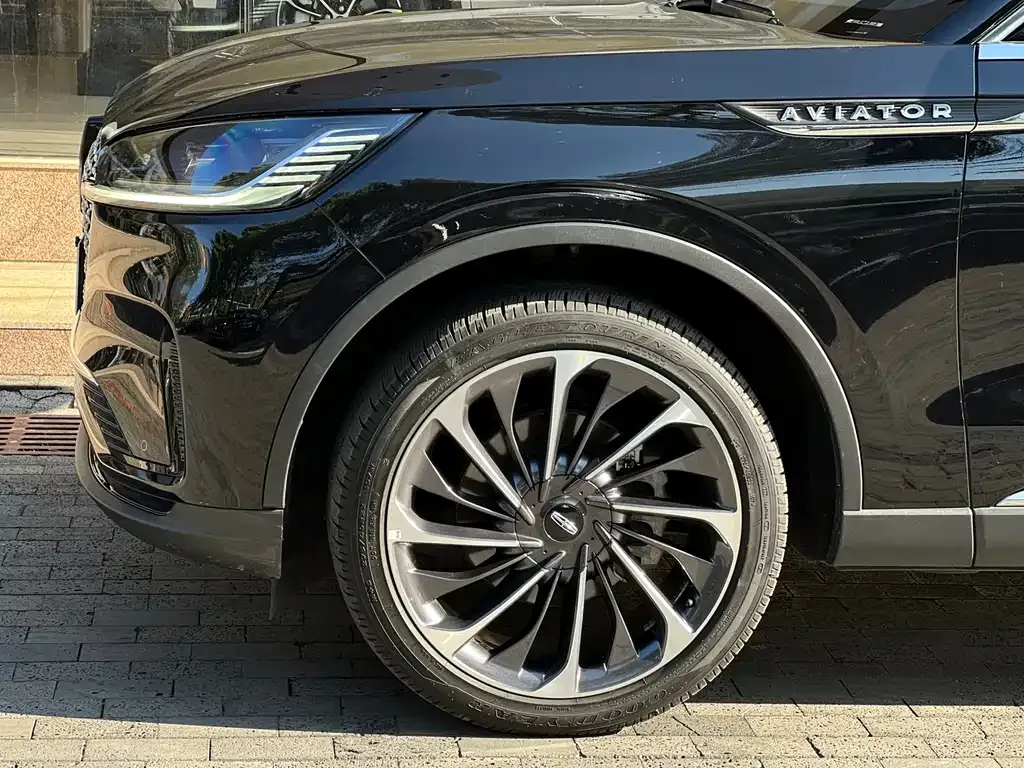 Lincoln Aviator — фото 2