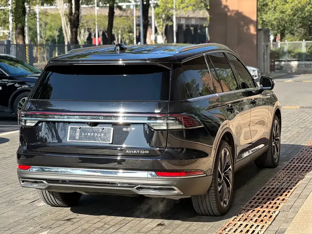 Lincoln Aviator — фото 10