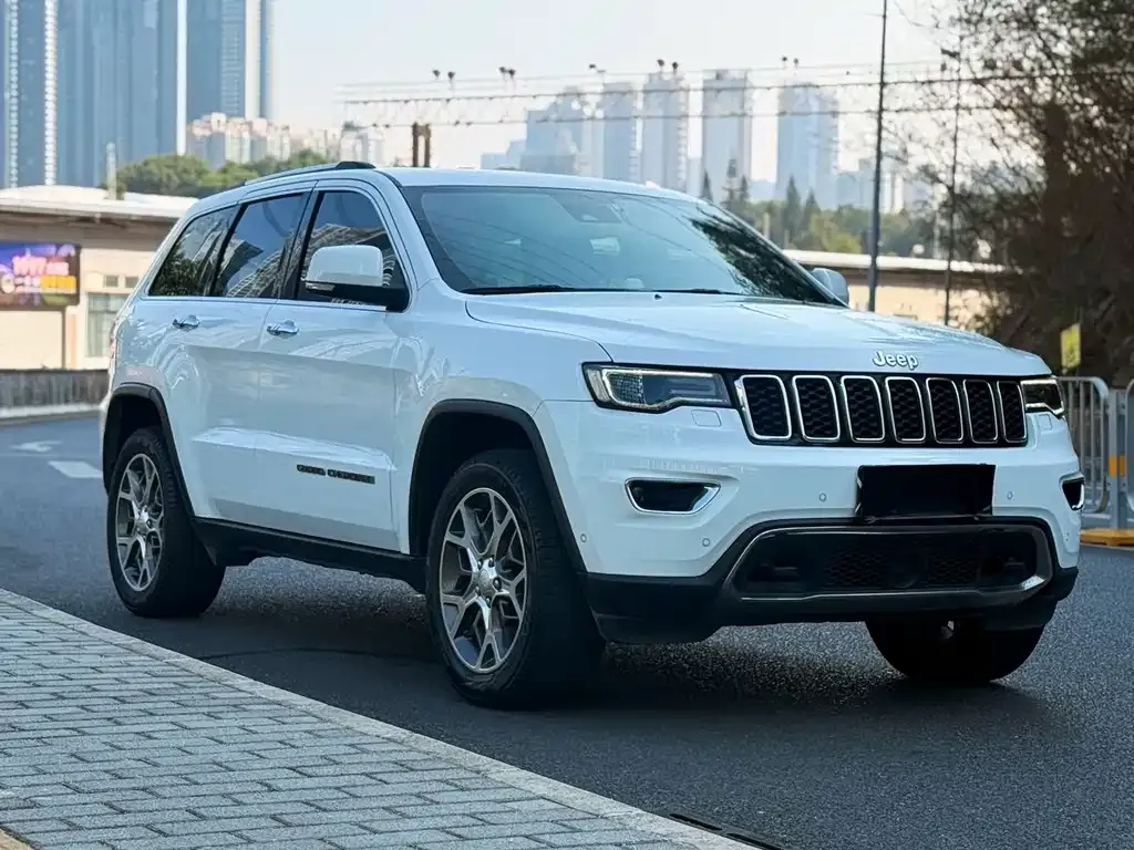 Jeep Grand Cherokee (Import) — фото 5