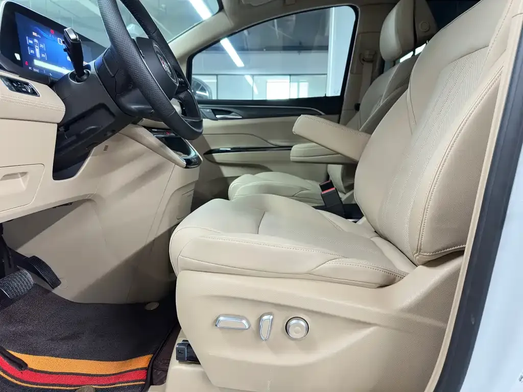 Buick GL8 Hybrid — фото 8