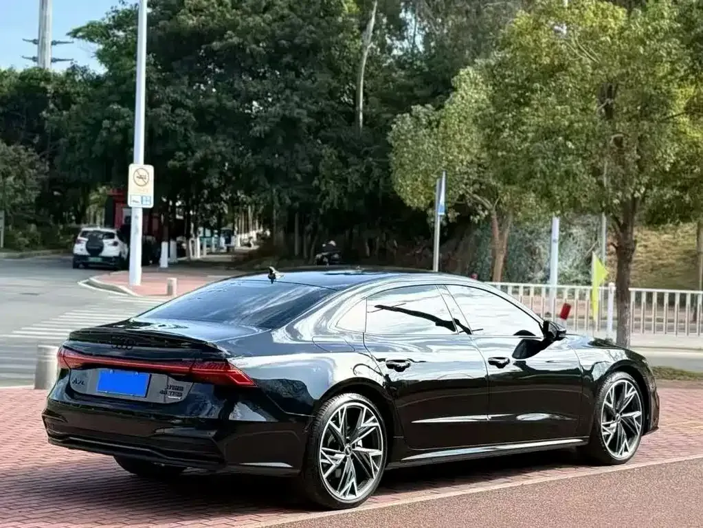 Audi A7L — фото 4
