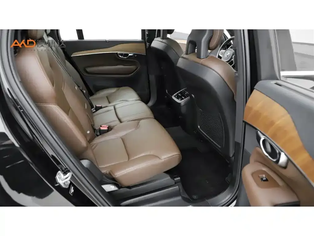 Volvo XC90 — фото 10