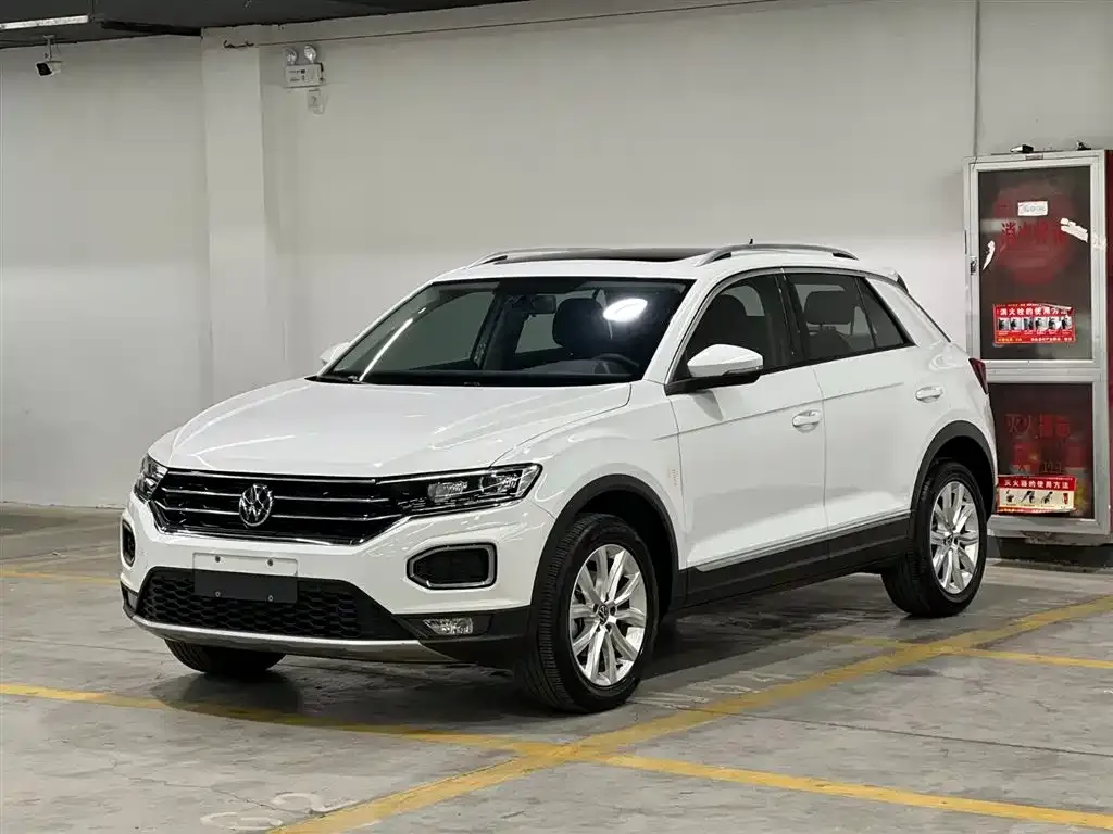 Volkswagen T-Roc — фото 1