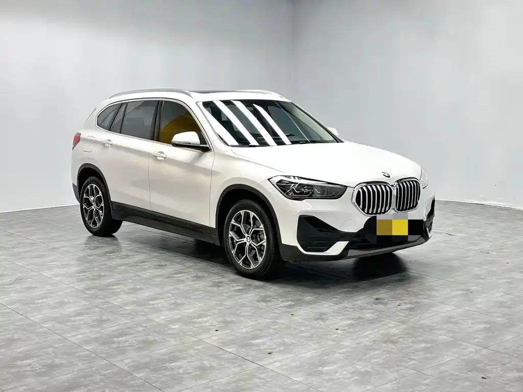 BMW X1 — фото 7
