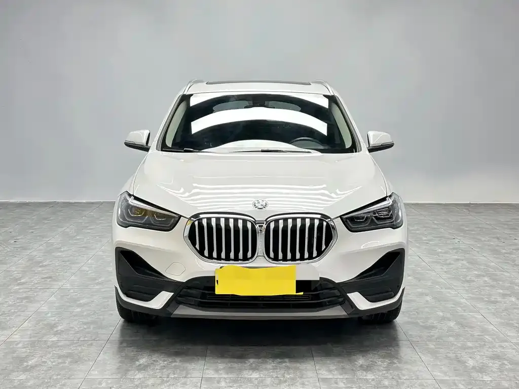 BMW X1 — фото 9