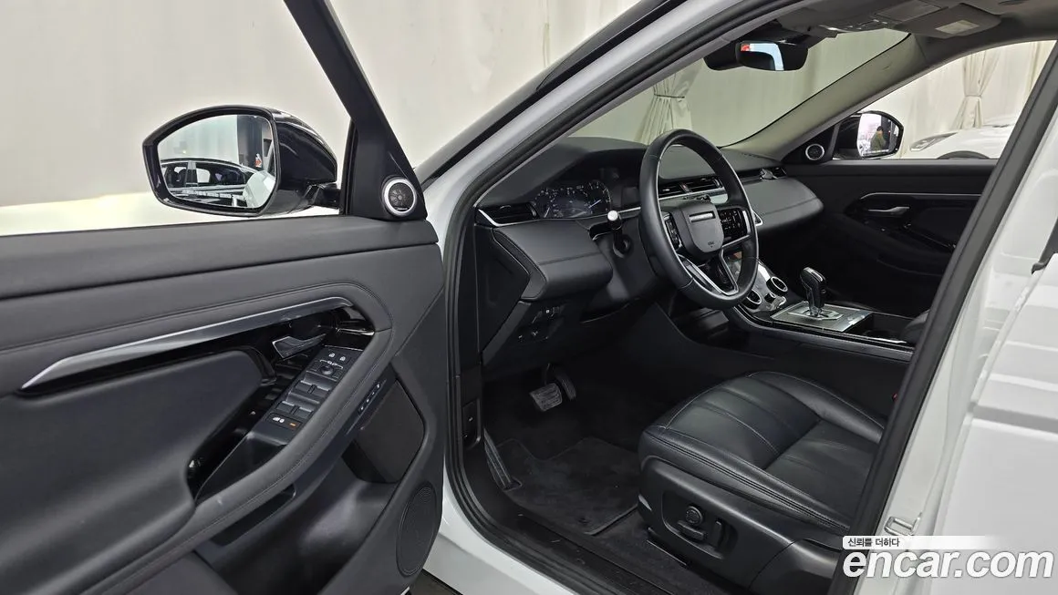 Land Rover Range Rover Evoque — фото 10