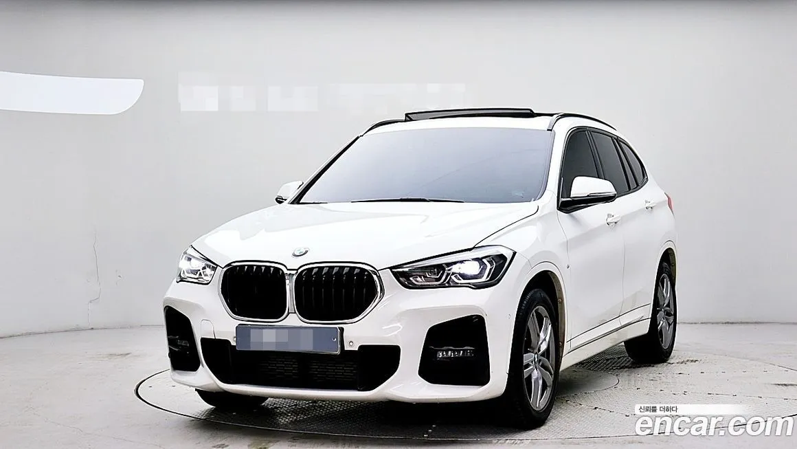BMW X1 — фото 1