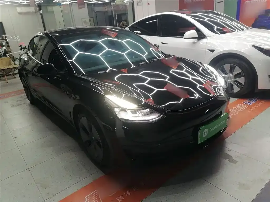 Tesla Model 3 — фото 4