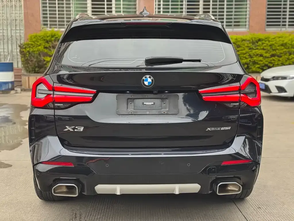 BMW X3 — фото 9