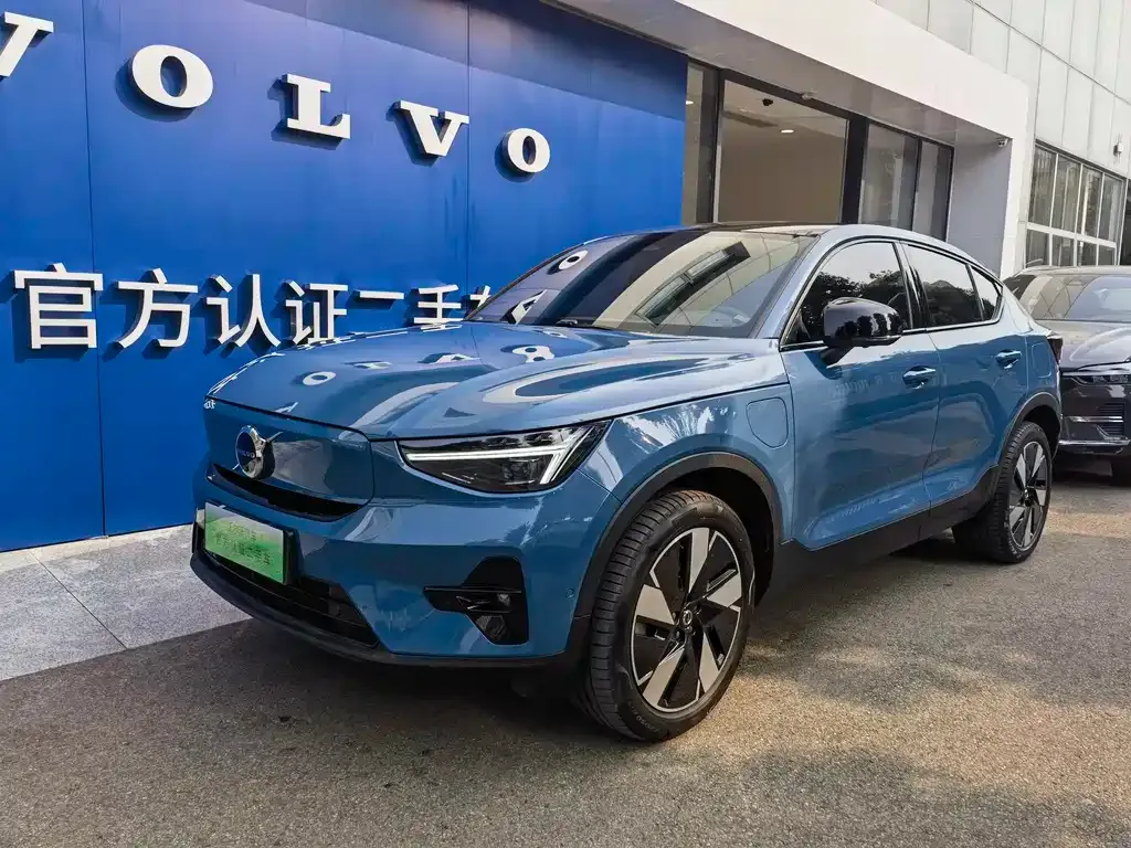 Volvo C40 — фото 1