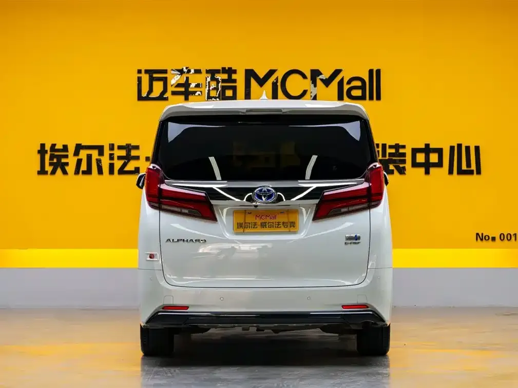 Toyota Alphard — фото 2