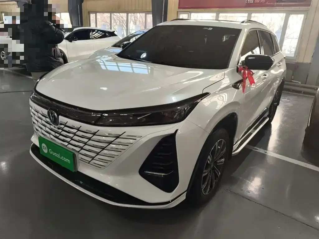 Changan CS75PLUS — фото 1