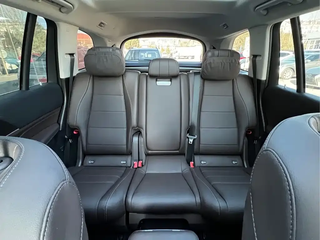 Mercedes-Benz GLS — фото 9