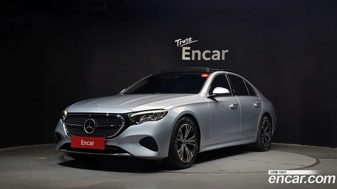 Mercedes-Benz E-Class — фото 1