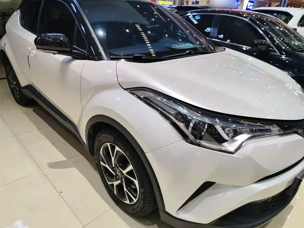 Toyota C-HR — фото 5