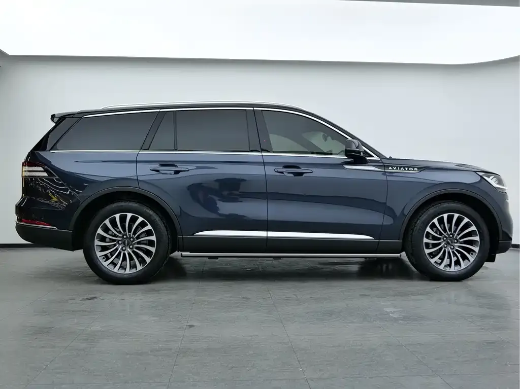 Lincoln Aviator — фото 8