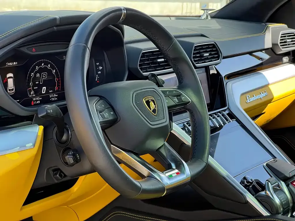 Lamborghini Urus — фото 9