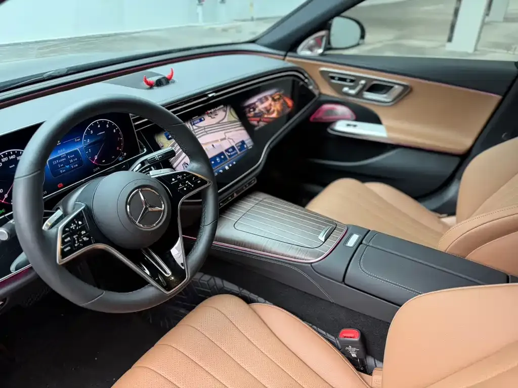 Mercedes-Benz E-Class — фото 10