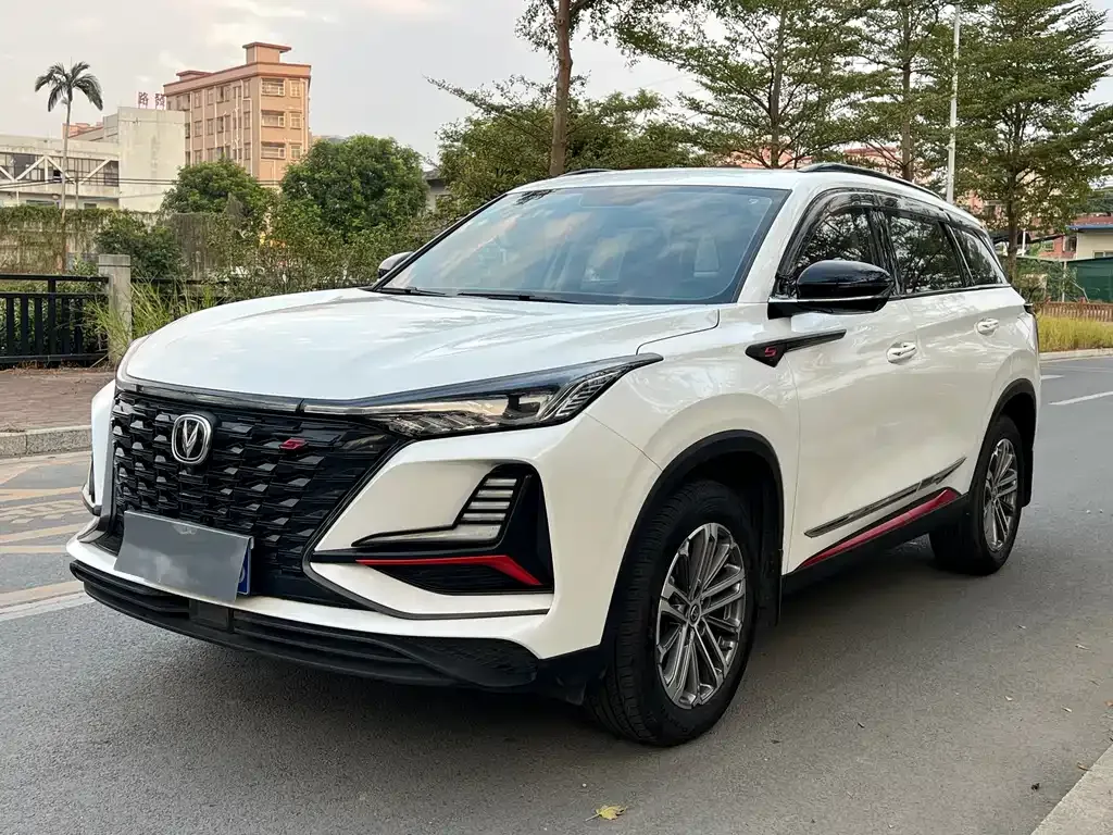 Changan CS75PLUS — фото 1