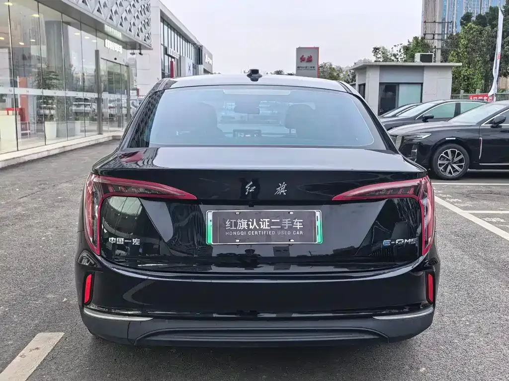 Hongqi E-QM5 — фото 4