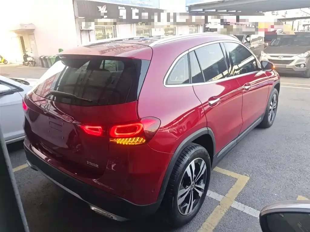Mercedes-Benz GLA — фото 7