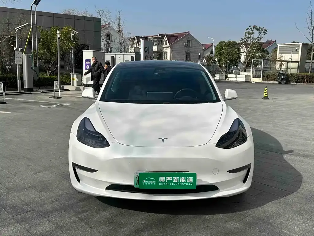 Tesla Model 3 — фото 2