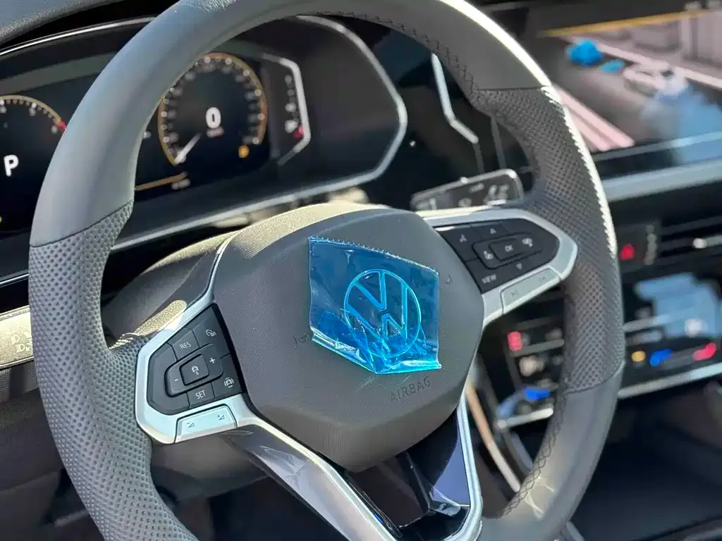Volkswagen Passat — фото 4