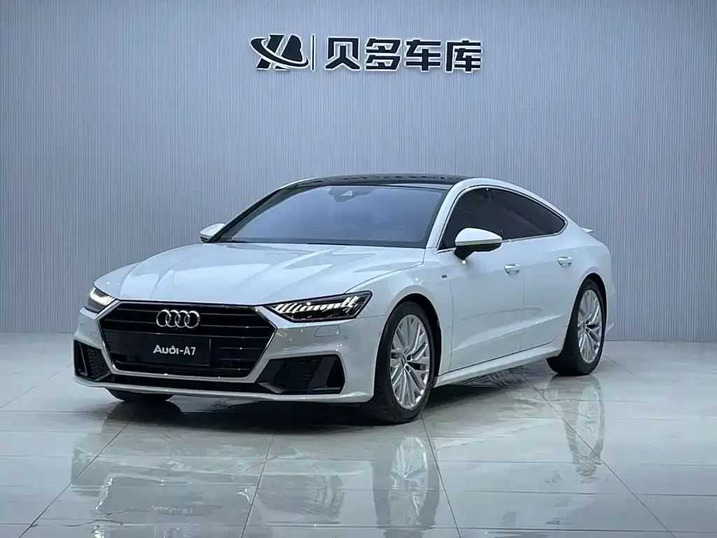 Audi A7 — фото 1