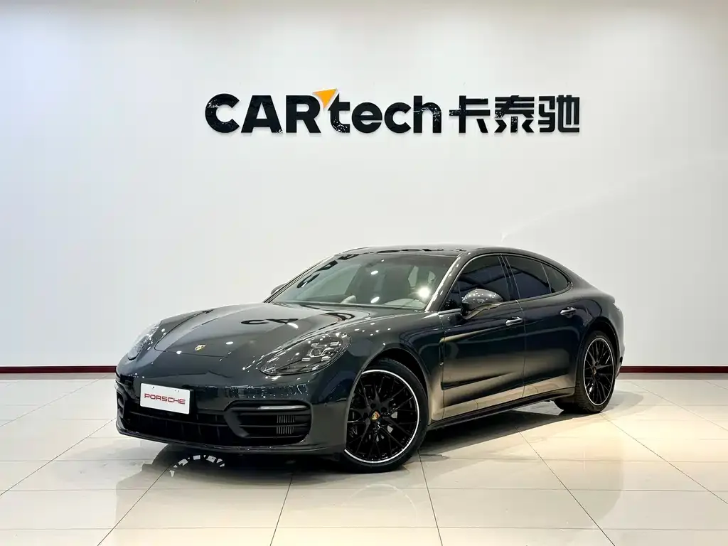 Porsche Panamera — фото 1
