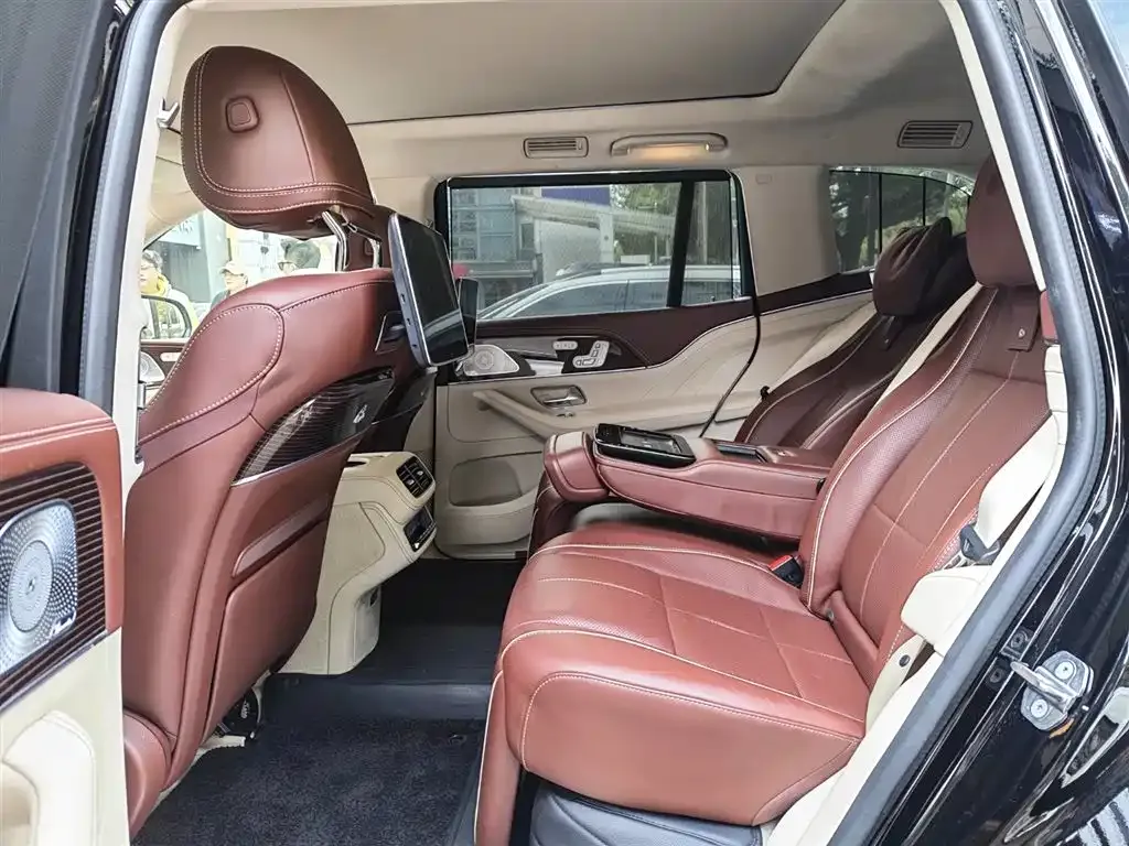 Mercedes-Benz GLS — фото 7