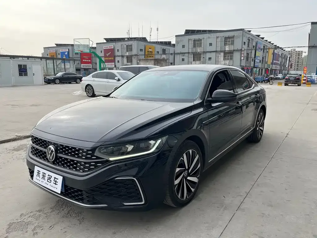 Volkswagen Passat — фото 1