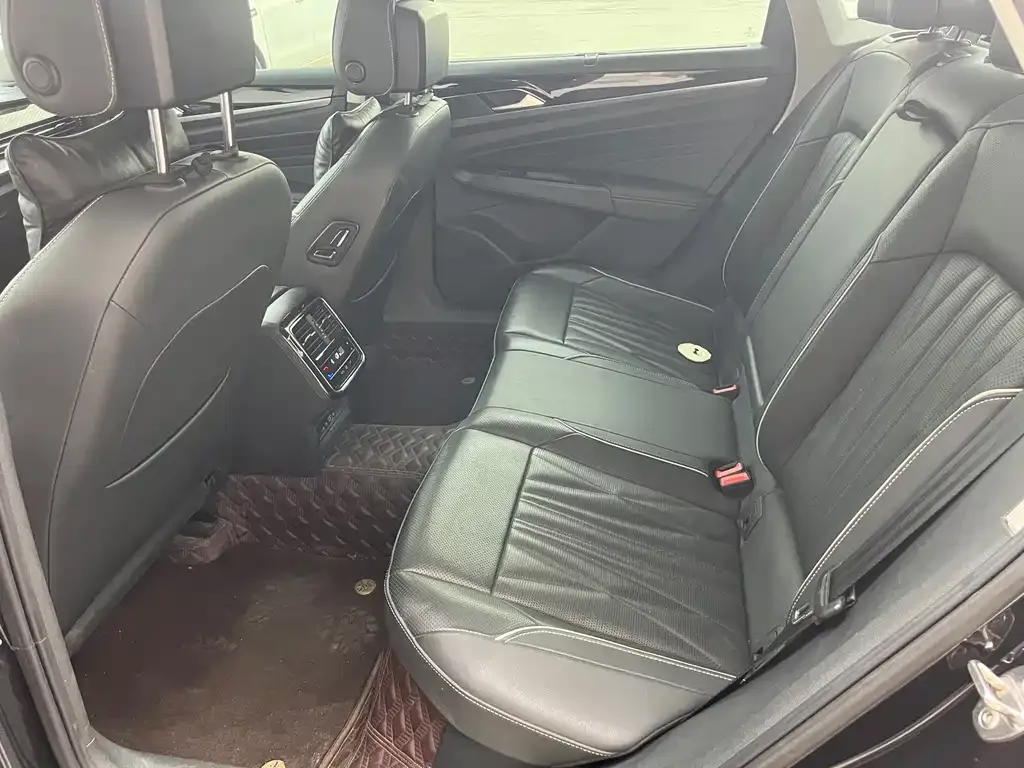 Volkswagen Passat — фото 2