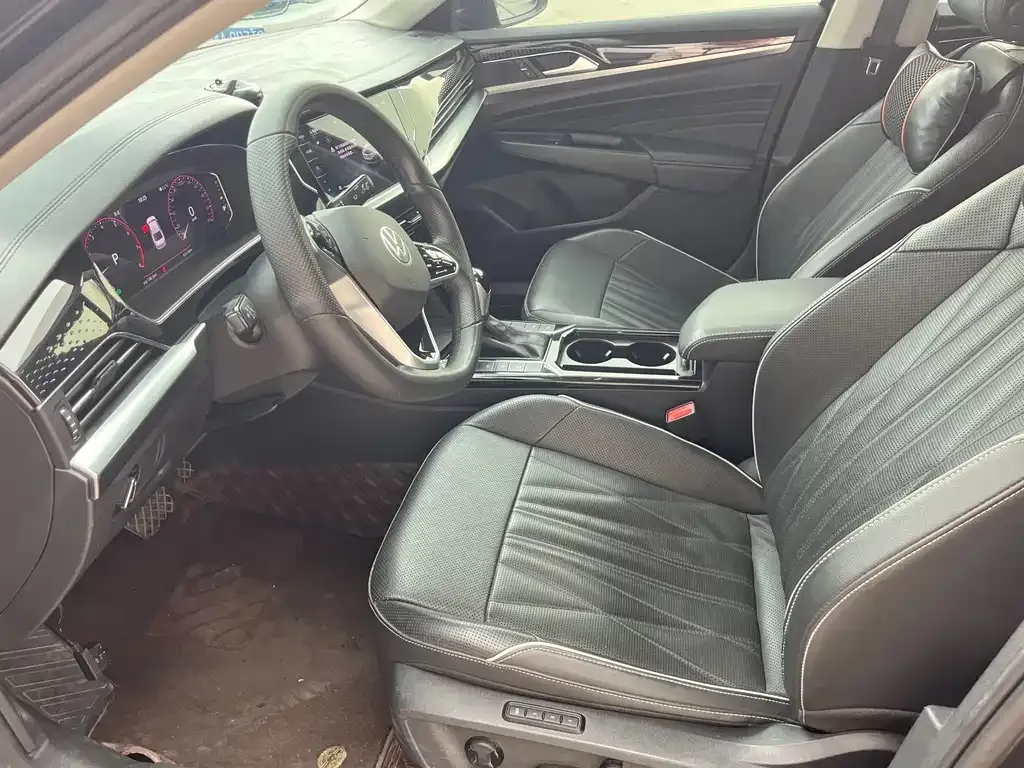 Volkswagen Passat — фото 10