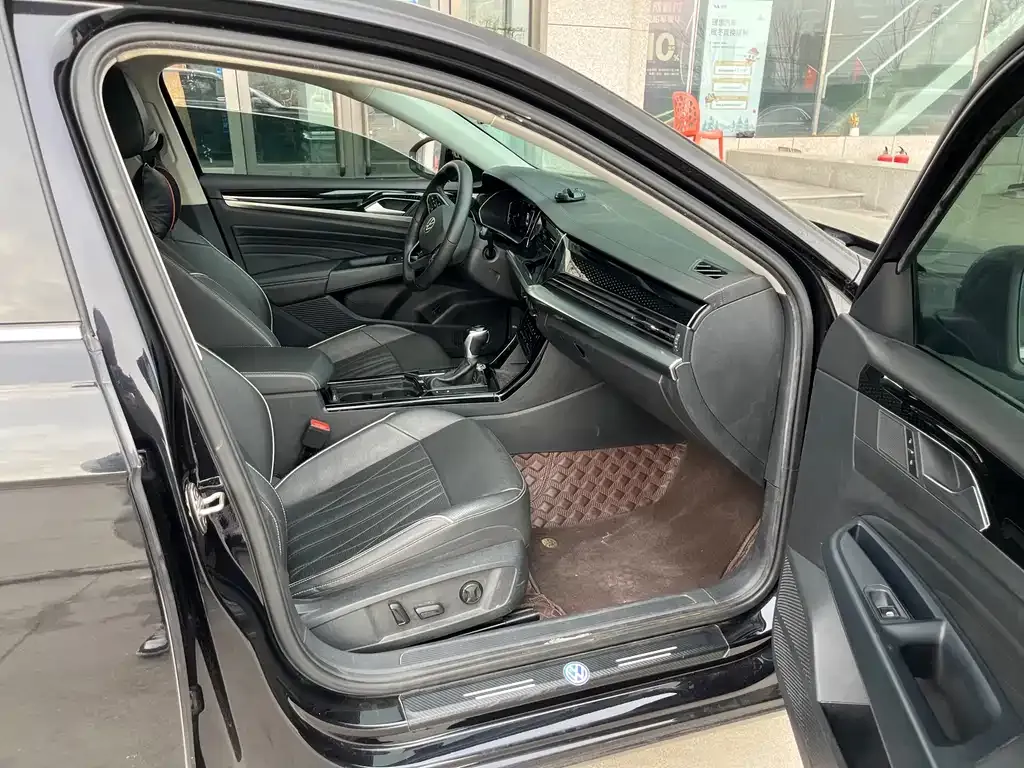 Volkswagen Passat — фото 6